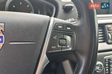 Хэтчбек Volvo V40 2014 в 