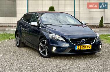 Хэтчбек Volvo V40 2014 в 