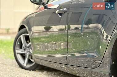 Хэтчбек Volvo V40 2014 в 