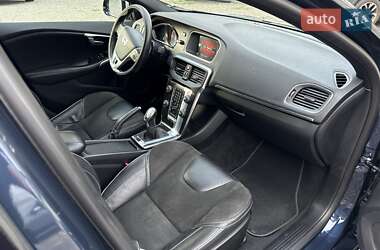 Хэтчбек Volvo V40 2014 в 