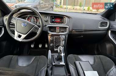 Хэтчбек Volvo V40 2014 в 