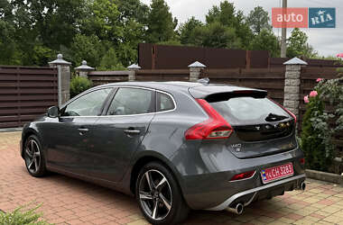 Хэтчбек Volvo V40 2013 в 