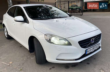 Хэтчбек Volvo V40 2013 в Киеве