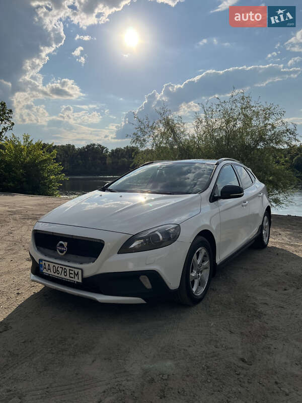Volvo V40 2013