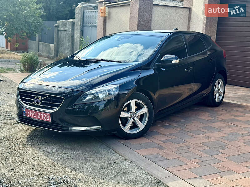 Хэтчбек Volvo V40 2013 в Одессе