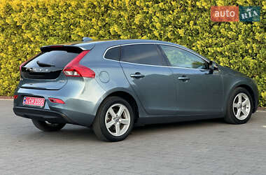 Хэтчбек Volvo V40 2014 в 