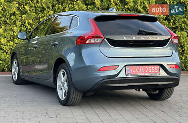 Хэтчбек Volvo V40 2014 в 