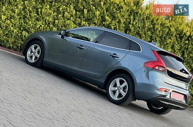 Хэтчбек Volvo V40 2014 в 