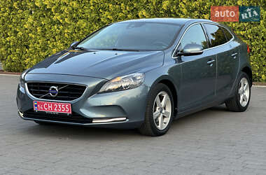 Хэтчбек Volvo V40 2014 в 