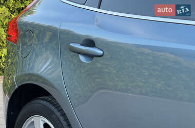 Хэтчбек Volvo V40 2014 в 