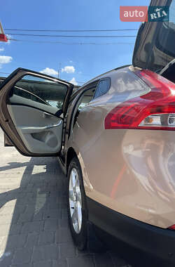 Хэтчбек Volvo V40 2015 в 