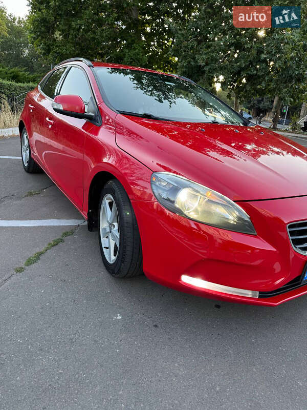 Хетчбек Volvo V40 2013 в Кривому Розі
