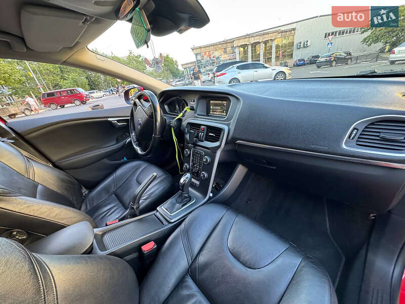 Хетчбек Volvo V40 2013 в Кривому Розі