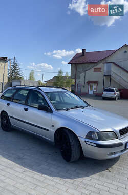 Универсал Volvo V40 2003 в 