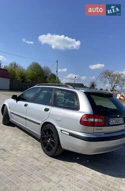 Универсал Volvo V40 2003 в 
