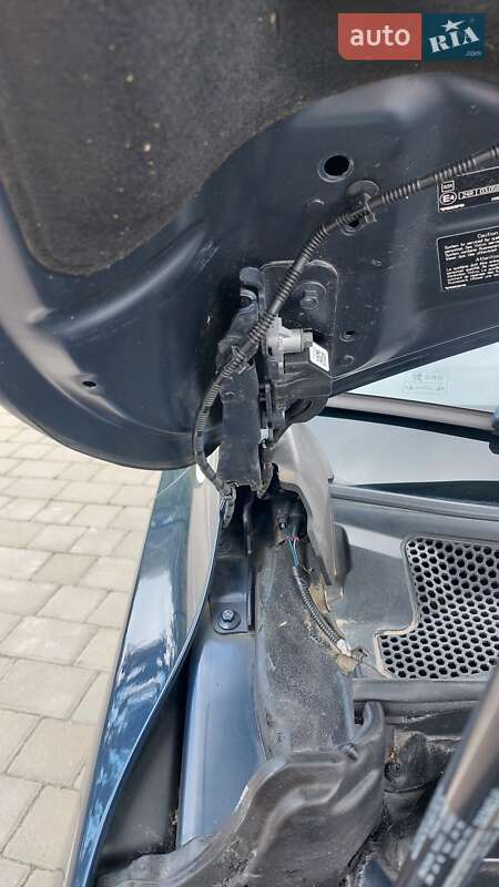 Хэтчбек Volvo V40 2014 в Луцке