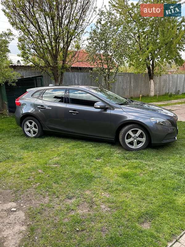 Хэтчбек Volvo V40 2013 в Луцке фото 10 Хэтчбек Volvo V40 2013 в Луцке