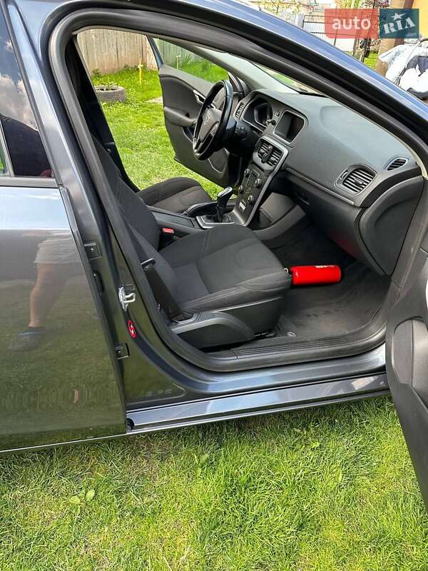 Хэтчбек Volvo V40 2013 в Луцке фото 15 Хэтчбек Volvo V40 2013 в Луцке