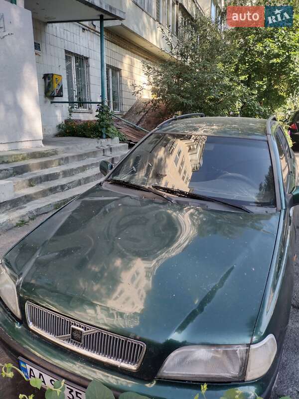 Volvo V40 1999
