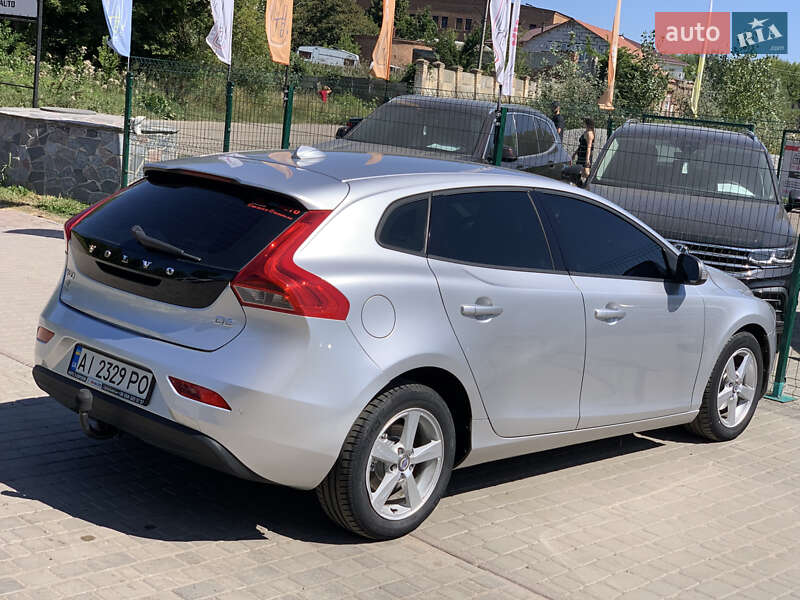 Хэтчбек Volvo V40 2014 в Бердичеве