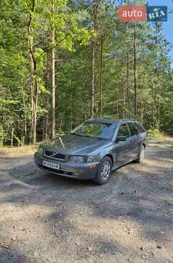 Универсал Volvo V40 2004 в Костополе