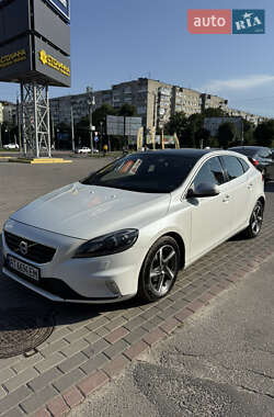 Хетчбек Volvo V40 2015 в Івано-Франківську