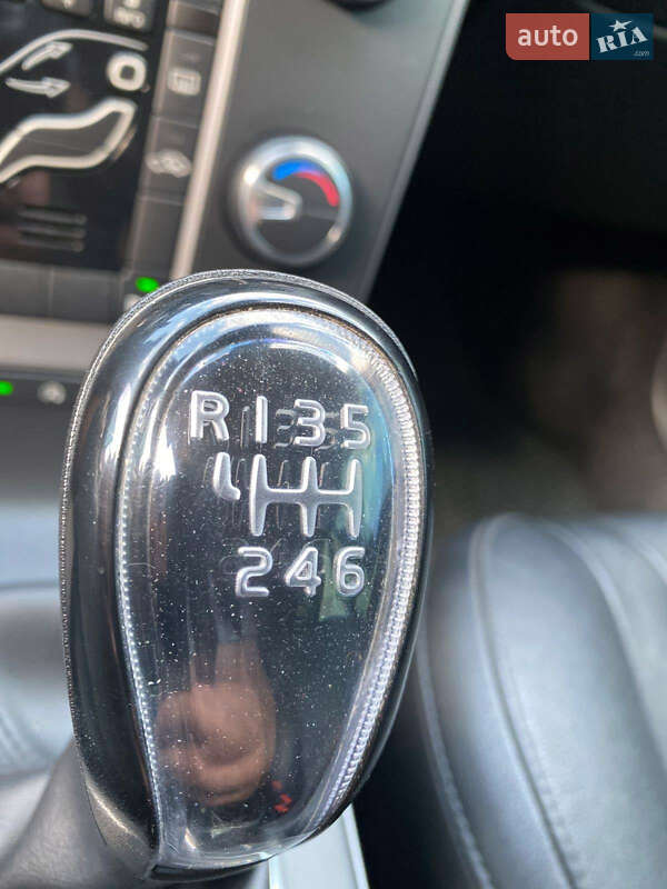 Хэтчбек Volvo V40 2014 в Староконстантинове фото 25 Хэтчбек Volvo V40 2014 в Староконстантинове