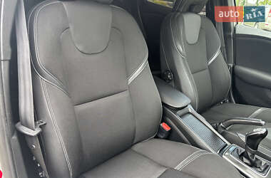 Хэтчбек Volvo V40 2014 в 