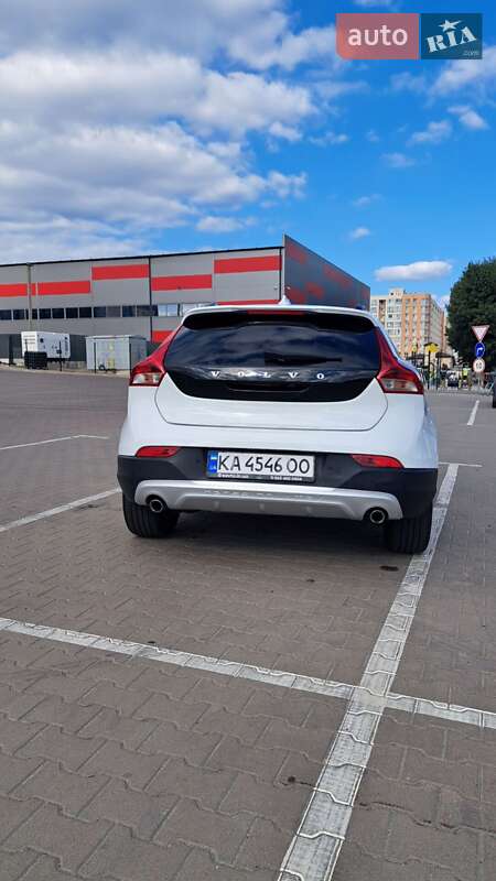 Хэтчбек Volvo V40 2019 в Киеве фото 10 Хэтчбек Volvo V40 2019 в Киеве