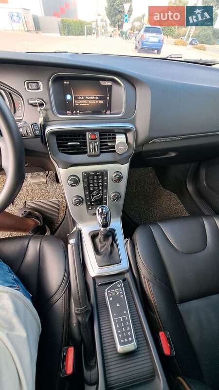 Хэтчбек Volvo V40 2019 в Киеве фото 21 Хэтчбек Volvo V40 2019 в Киеве