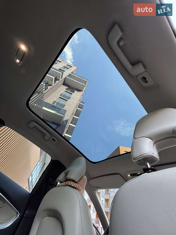 Хэтчбек Volvo V40 2016 в Львове