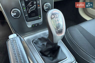 Хэтчбек Volvo V40 2013 в 