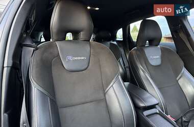 Хэтчбек Volvo V40 2014 в 