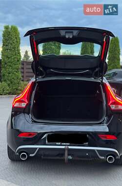 Хэтчбек Volvo V40 2014 в 