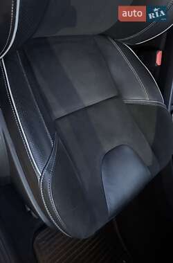 Хэтчбек Volvo V40 2014 в 