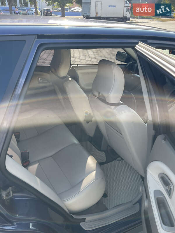 Универсал Volvo V40 2003 в Черкассах