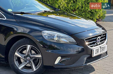 Хэтчбек Volvo V40 2015 в 