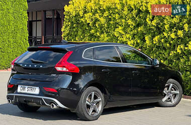 Хэтчбек Volvo V40 2015 в 