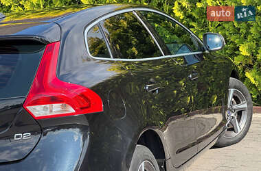 Хэтчбек Volvo V40 2015 в 