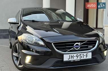 Хэтчбек Volvo V40 2014 в 