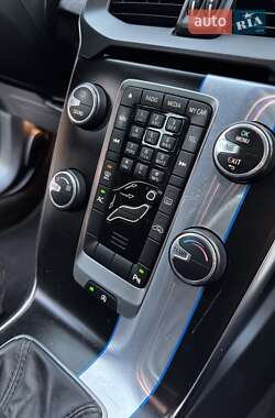 Хэтчбек Volvo V40 2014 в 