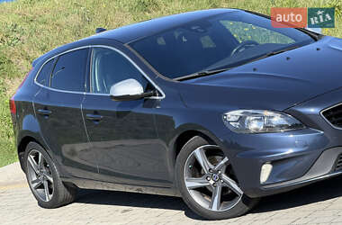 Хэтчбек Volvo V40 2014 в 
