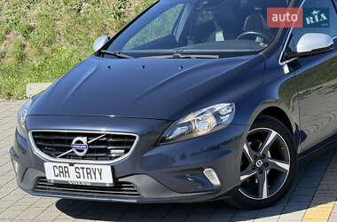 Хэтчбек Volvo V40 2014 в 