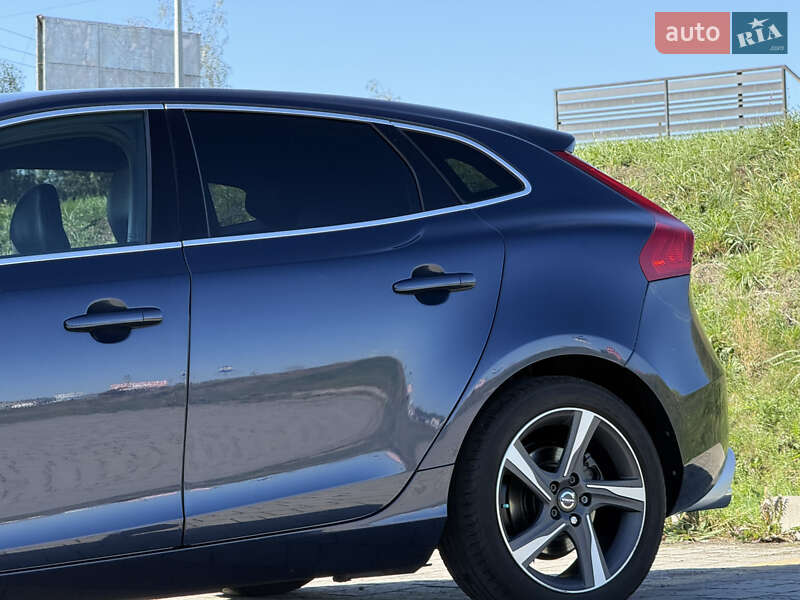 Хэтчбек Volvo V40 2014 в Стрые