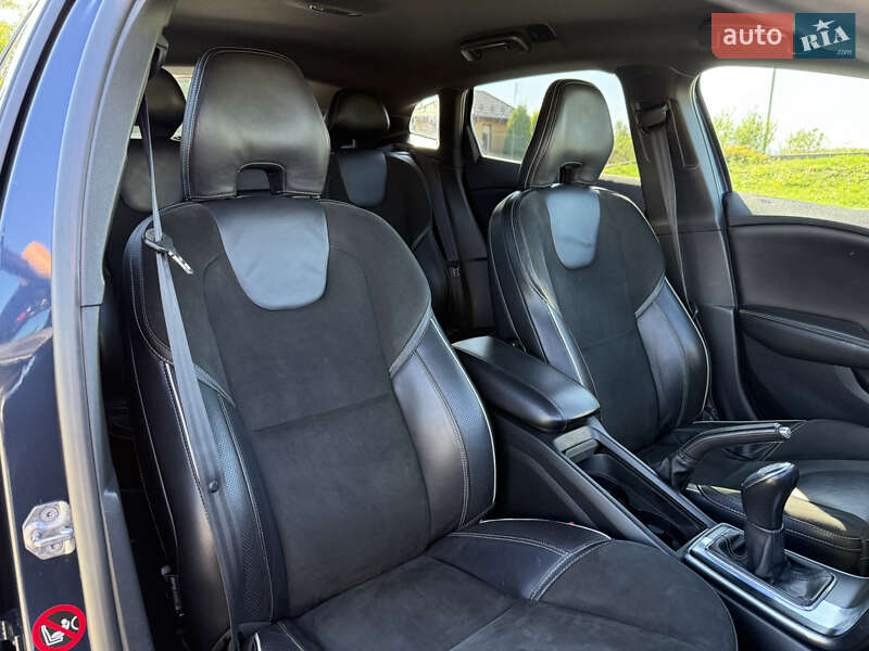 Хэтчбек Volvo V40 2014 в Стрые