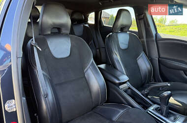Хэтчбек Volvo V40 2014 в 