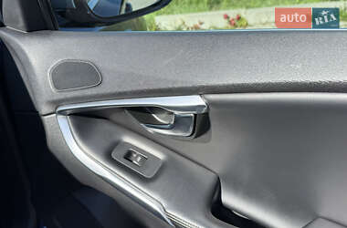 Хэтчбек Volvo V40 2014 в 