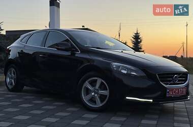 Хэтчбек Volvo V40 2014 в 