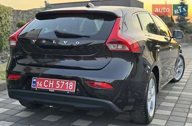 Хэтчбек Volvo V40 2014 в 