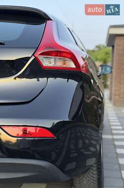 Хэтчбек Volvo V40 2014 в 